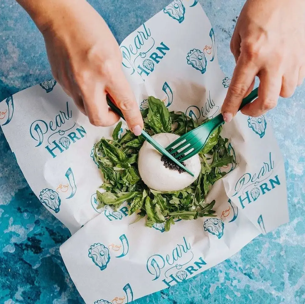 335 x 335mm Printed greaseproof paper NO